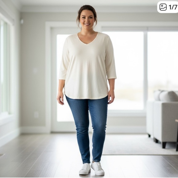 CUPIO Cream V-Neck Women's Polished T XL - Picture 1 of 6